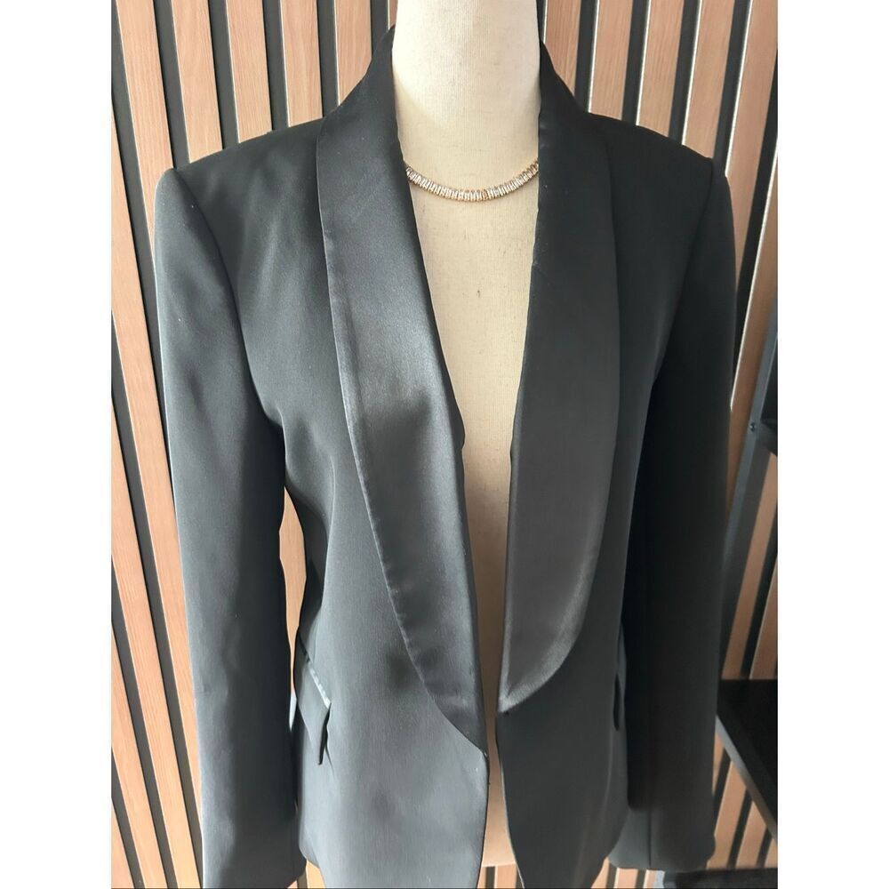 Victoria’s Secret silk like black blazer classy stylish size 6 work attire soft